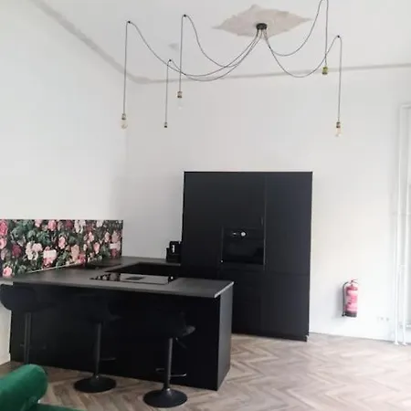 Loft Nahe Schloss Charlottenburg דירה ברלין